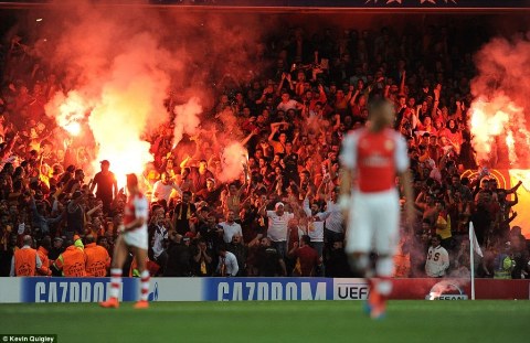 Bikin Rusuh, Enam Fan Galatasaray Ditangkap Polisi London
